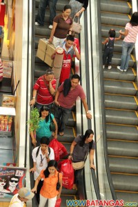 SM City Lipa 3-Day Sale (1)