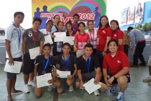 winners with JCI members in red | fun run | Batangas