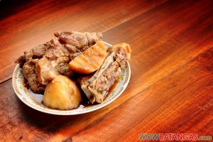 Filipino dishes - pork adobo